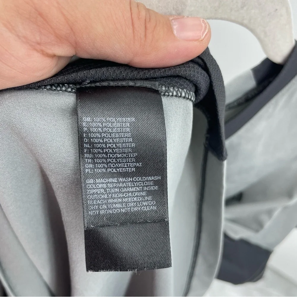The North Face Flash Dry-XD Men’s t shirt‎ Size M gray